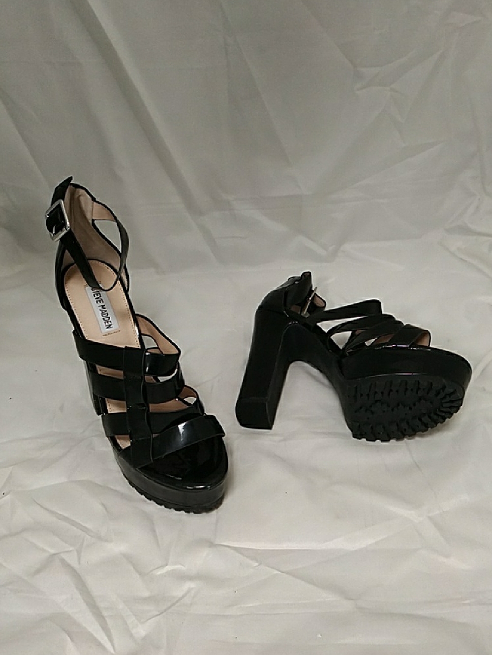 Steve Madden Groove Black Patent Strappy Platform Heels  8.5 NEW